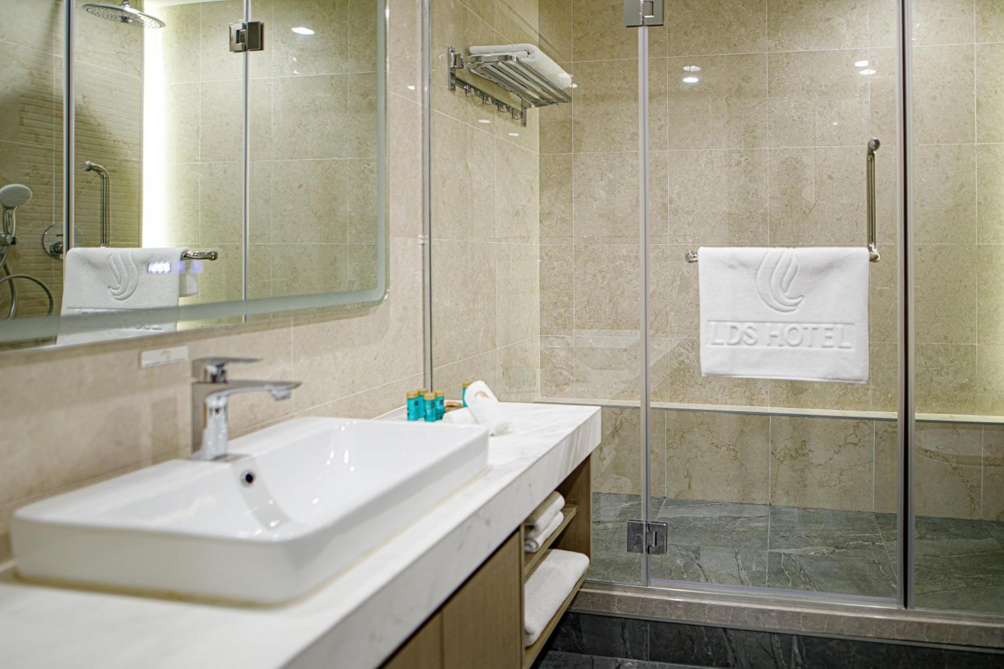 Lds Hotel Belgrade Extérieur photo